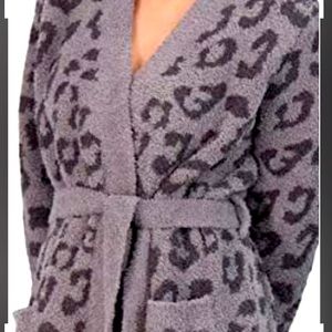 Barefoot dreams robe with matching slippers